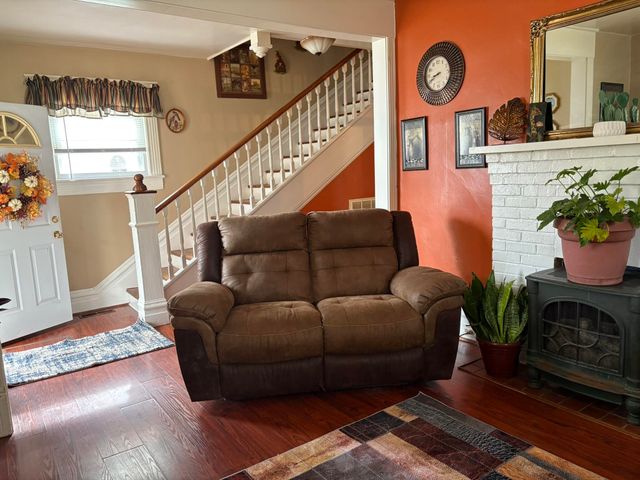 617 Commercial AVE, Clifton Forge, VA 24422