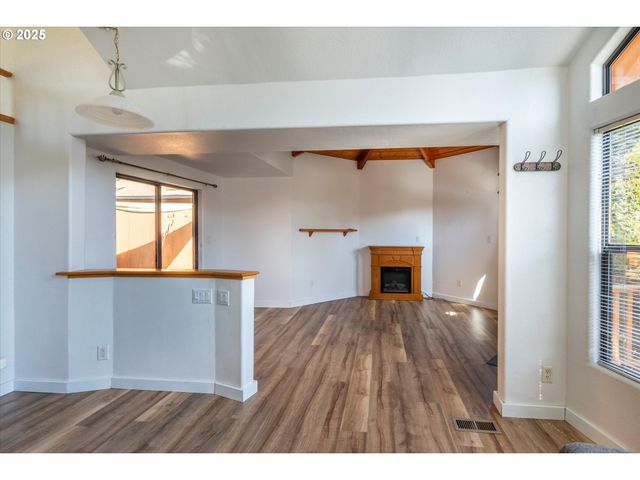 97748 N BANK CHETCO RIVER Rd 12, Brookings, OR 97415
