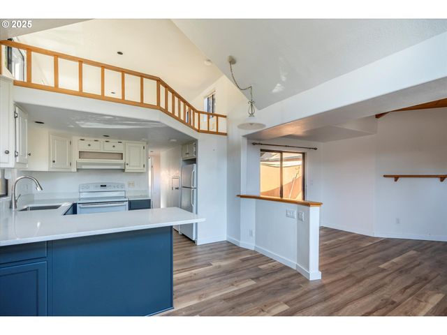 97748 N BANK CHETCO RIVER Rd 12, Brookings, OR 97415