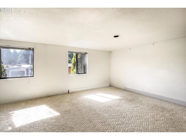 97748 N BANK CHETCO RIVER Rd 12, Brookings, OR 97415
