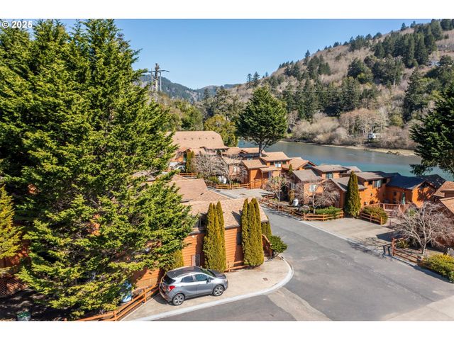97748 N BANK CHETCO RIVER Rd 12, Brookings, OR 97415
