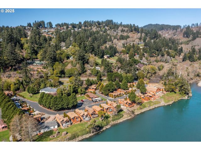 97748 N BANK CHETCO RIVER Rd 12, Brookings, OR 97415