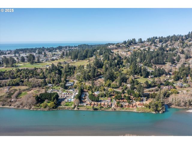 97748 N BANK CHETCO RIVER Rd 12, Brookings, OR 97415