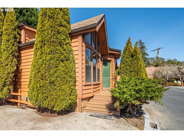 97748 N BANK CHETCO RIVER Rd 12, Brookings, OR 97415