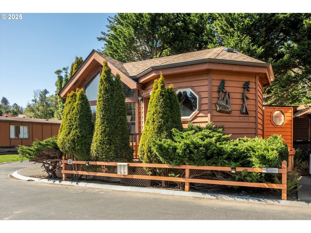 97748 N BANK CHETCO RIVER Rd 12, Brookings, OR 97415