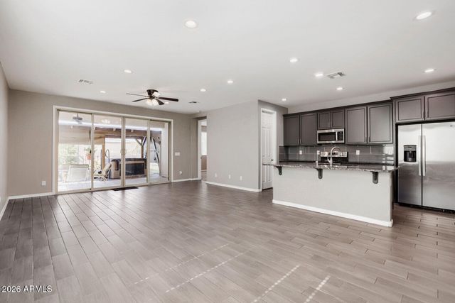 18050 W ELIZABETH Avenue, Goodyear, AZ 85338