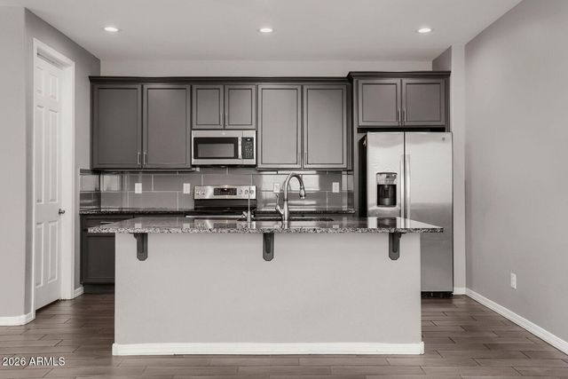 18050 W ELIZABETH Avenue, Goodyear, AZ 85338