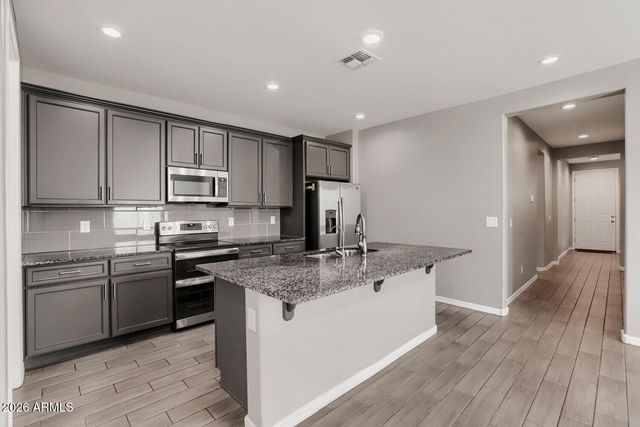 18050 W ELIZABETH Avenue, Goodyear, AZ 85338