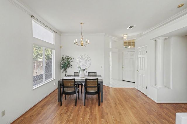 6813 Desta Ct, Elk Grove, CA 95758