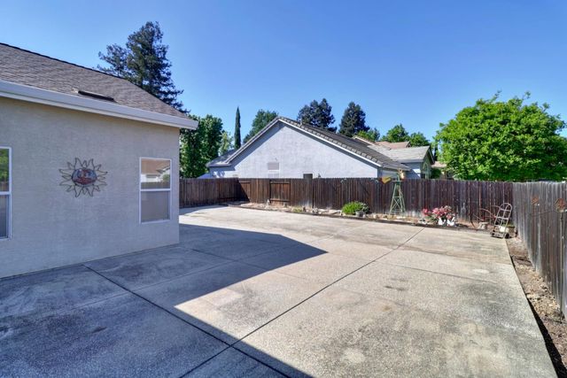 6813 Desta Ct, Elk Grove, CA 95758