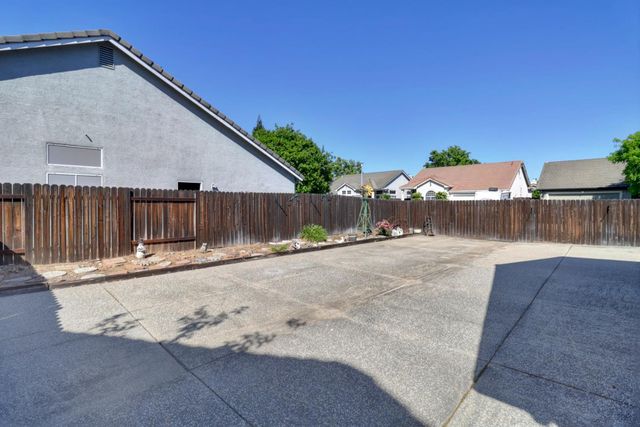 6813 Desta Ct, Elk Grove, CA 95758