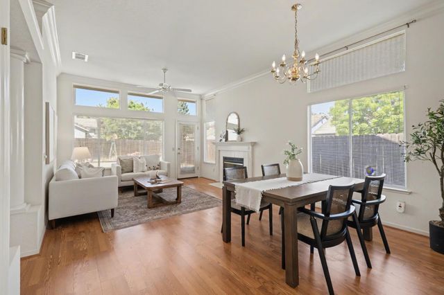 6813 Desta Ct, Elk Grove, CA 95758