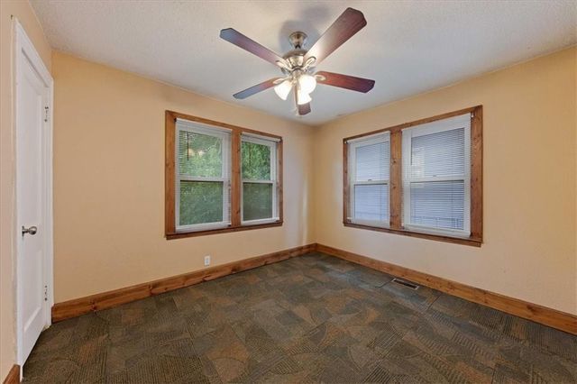 3929 Euclid Avenue, Kansas City, MO 64130