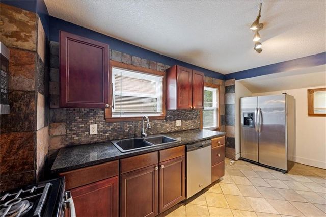 3929 Euclid Avenue, Kansas City, MO 64130