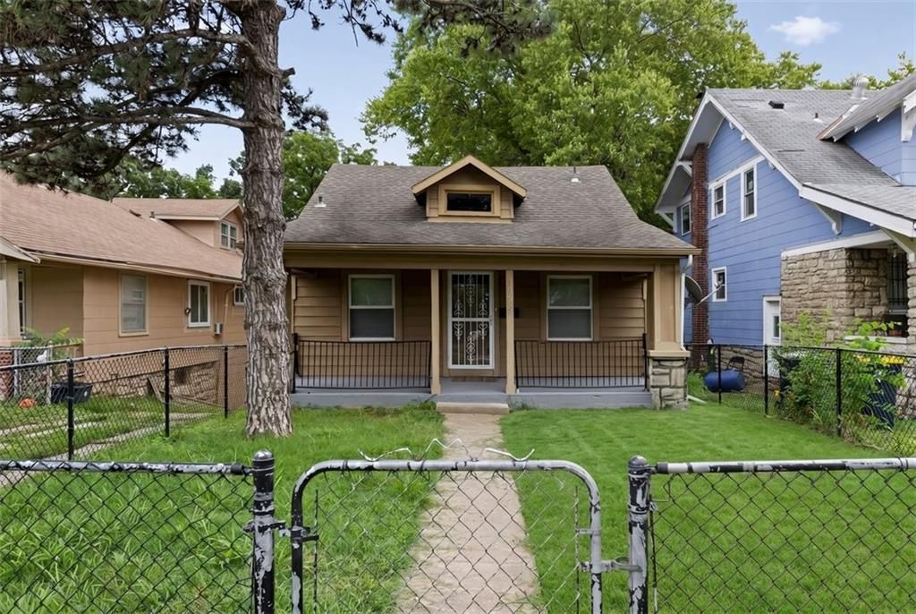 3929 Euclid Avenue, Kansas City, MO 64130
