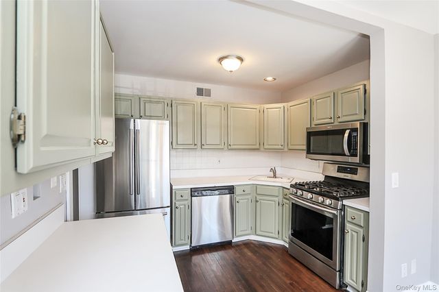 20-22 Broadlawn Drive, Central Islip, NY 11722