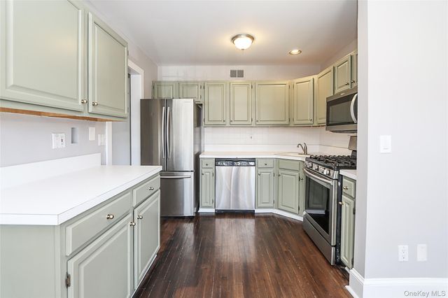 20-22 Broadlawn Drive, Central Islip, NY 11722