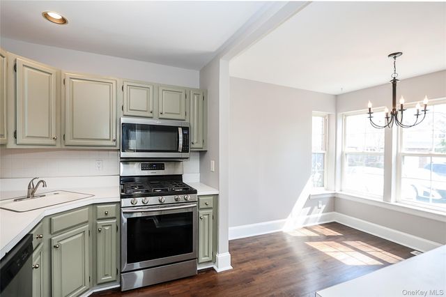 20-22 Broadlawn Drive, Central Islip, NY 11722