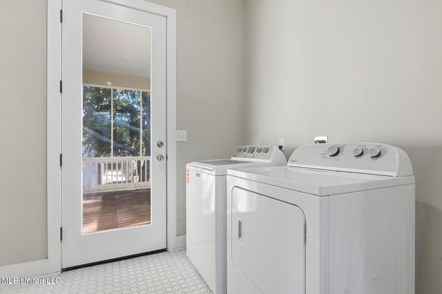 105 Adrienne Court, Waveland, MS 39576