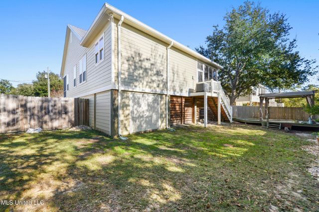 105 Adrienne Court, Waveland, MS 39576