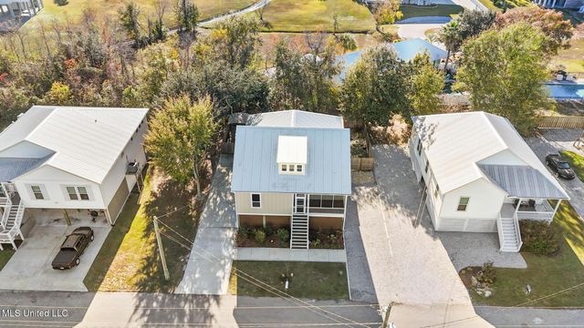 105 Adrienne Court, Waveland, MS 39576