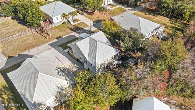 105 Adrienne Court, Waveland, MS 39576