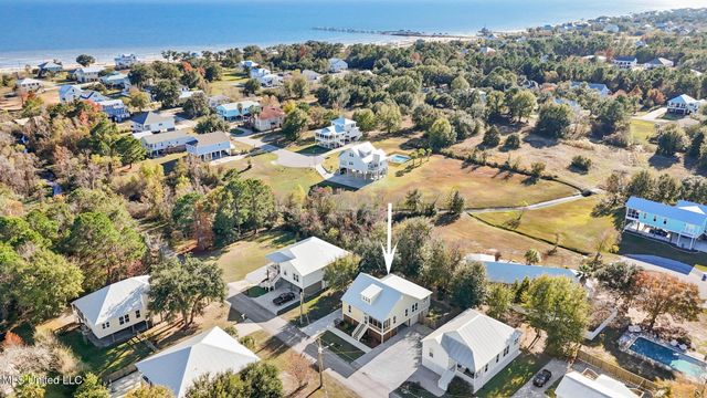 105 Adrienne Court, Waveland, MS 39576