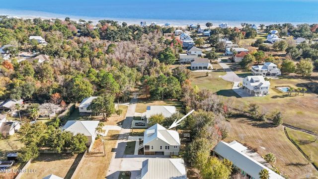 105 Adrienne Court, Waveland, MS 39576