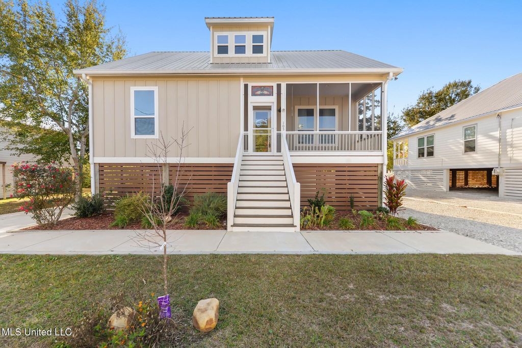 105 Adrienne Court, Waveland, MS 39576