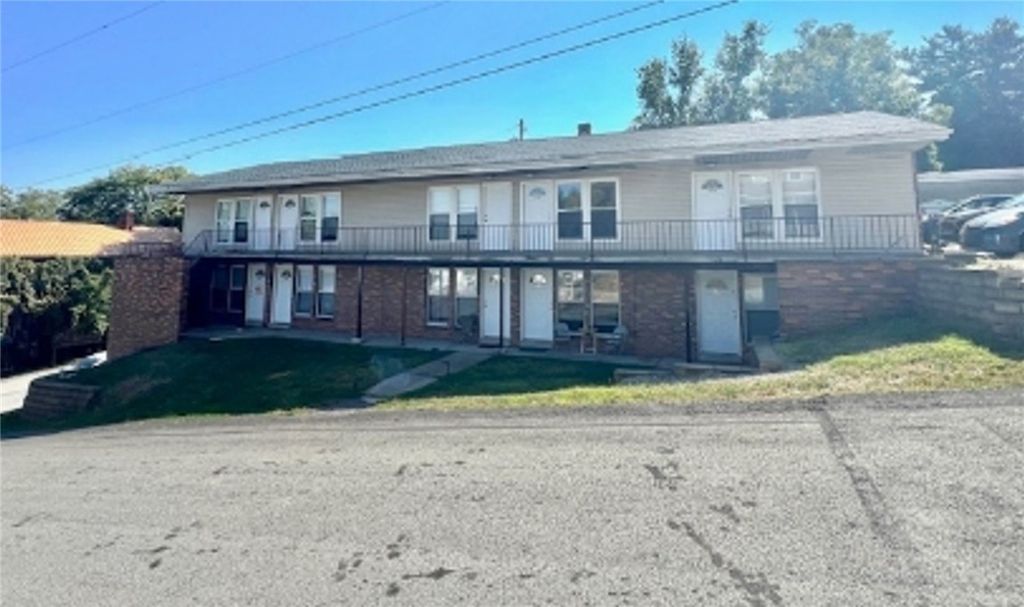 616 Union St 620, California, PA 15419