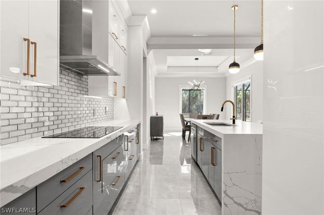 3234 10th AVE NE, Naples, FL 34120