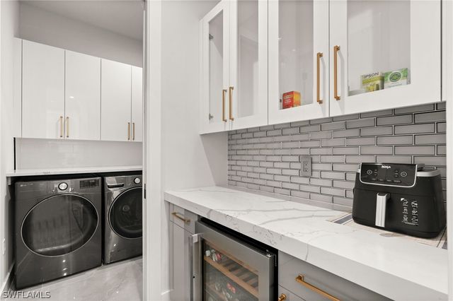 3234 10th AVE NE, Naples, FL 34120