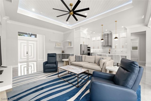 3234 10th AVE NE, Naples, FL 34120