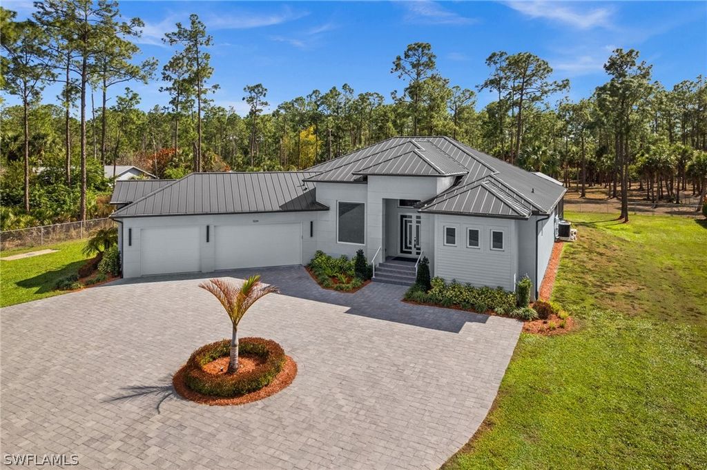 3234 10th AVE NE, Naples, FL 34120