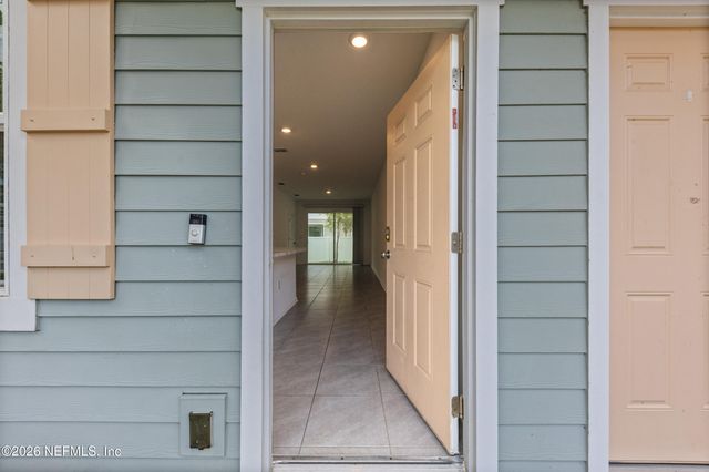8335 ASTEROID Street, Jacksonville, FL 32256