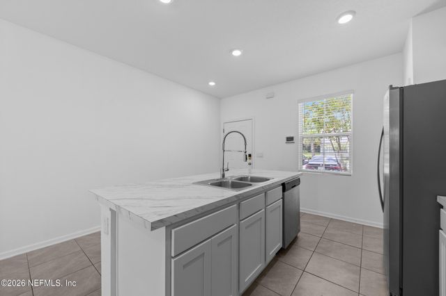 8335 ASTEROID Street, Jacksonville, FL 32256