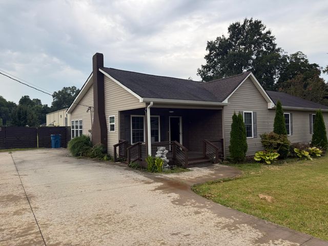 108 S Liner Street, Rossville, GA 30741