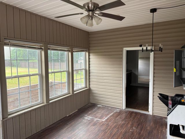 108 S Liner Street, Rossville, GA 30741