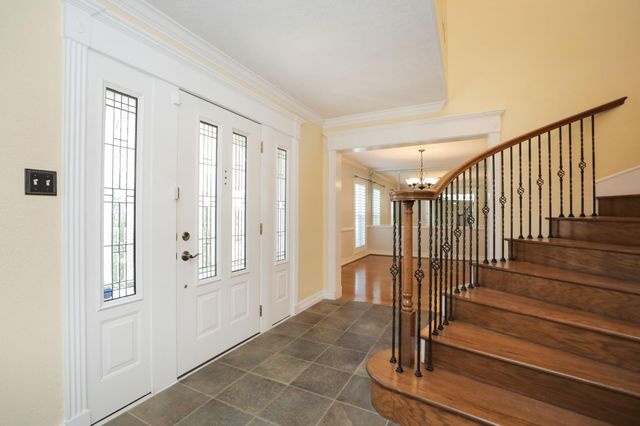 722 Crossroads Drive, Houston, TX 77079