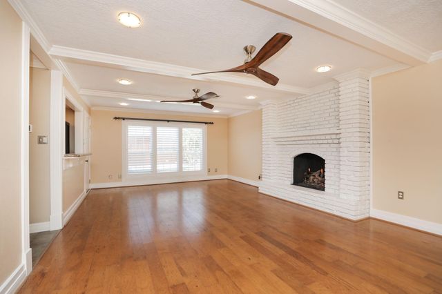 722 Crossroads Drive, Houston, TX 77079