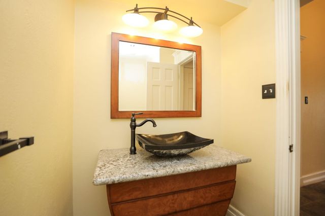 722 Crossroads Drive, Houston, TX 77079