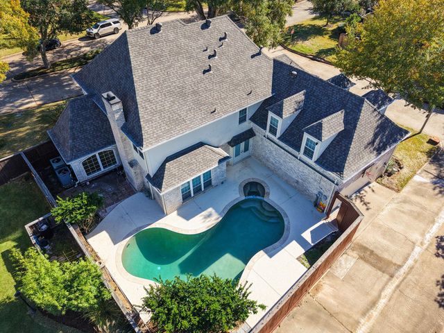 722 Crossroads Drive, Houston, TX 77079