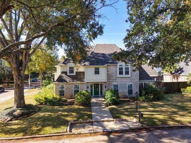 722 Crossroads Drive, Houston, TX 77079