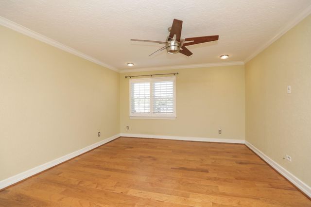 722 Crossroads Drive, Houston, TX 77079