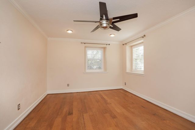 722 Crossroads Drive, Houston, TX 77079