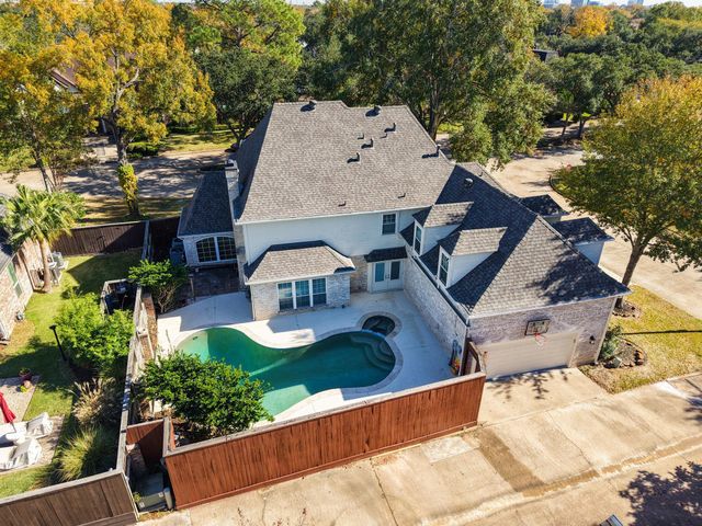 722 Crossroads Drive, Houston, TX 77079
