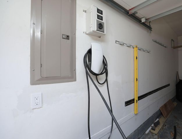 722 Crossroads Drive, Houston, TX 77079