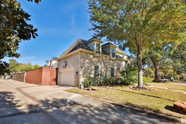 722 Crossroads Drive, Houston, TX 77079