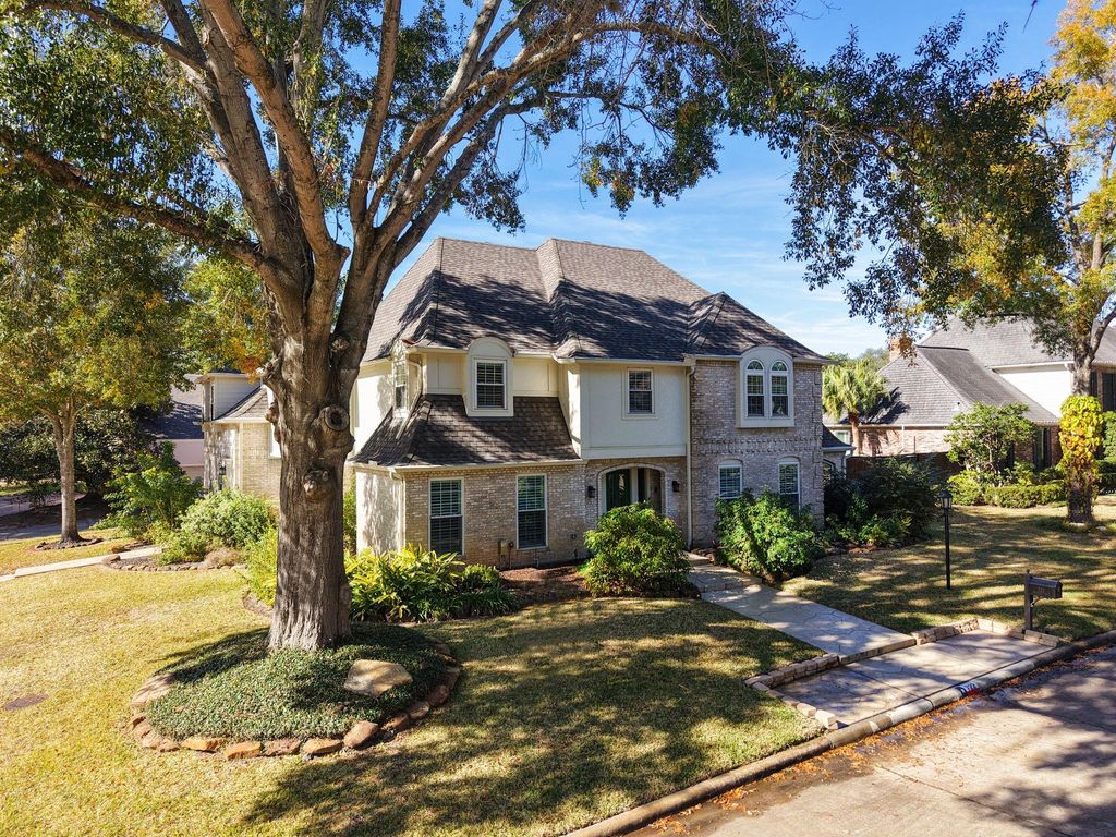 722 Crossroads Drive, Houston, TX 77079