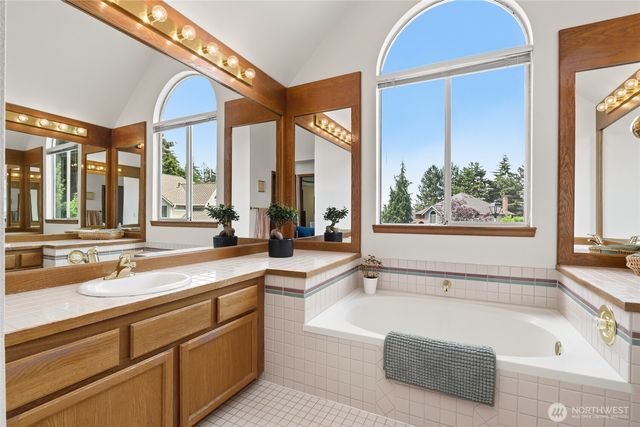 7634 116th Court SE, Newcastle, WA 98056